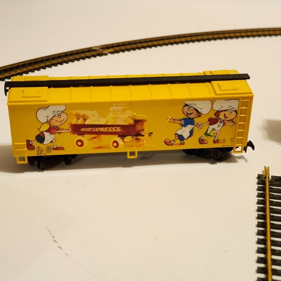 RETRO Mini Chefs Express 10th Edition President's Choice Train Railway Set - Picture 2 of 16